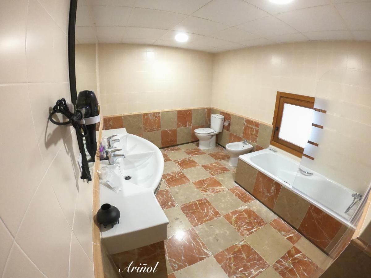 Hotel Baron Andilla Valdealgorfa Buitenkant foto