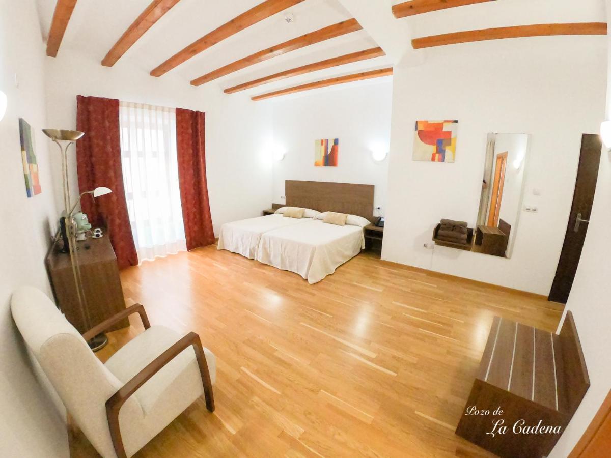 Hotel Baron Andilla Valdealgorfa Buitenkant foto