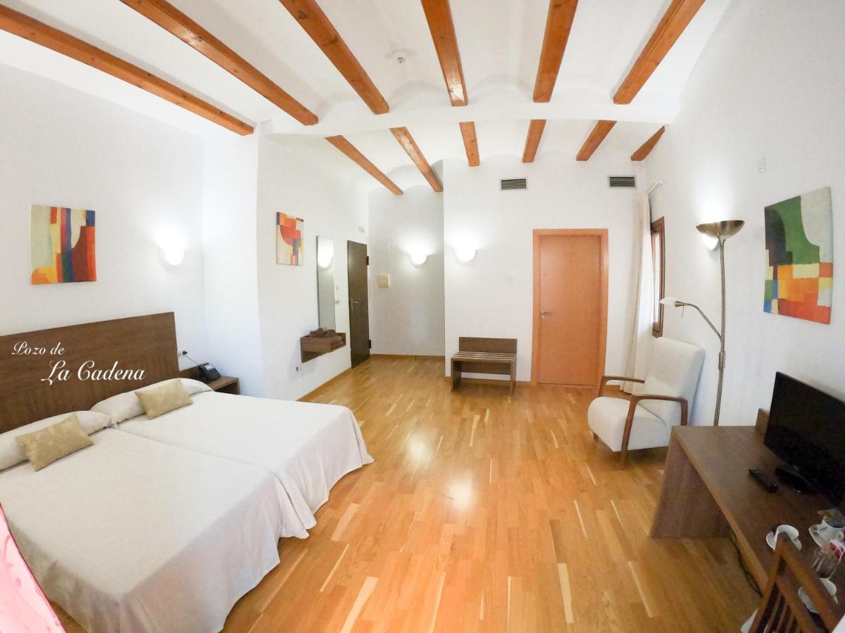 Hotel Baron Andilla Valdealgorfa Buitenkant foto