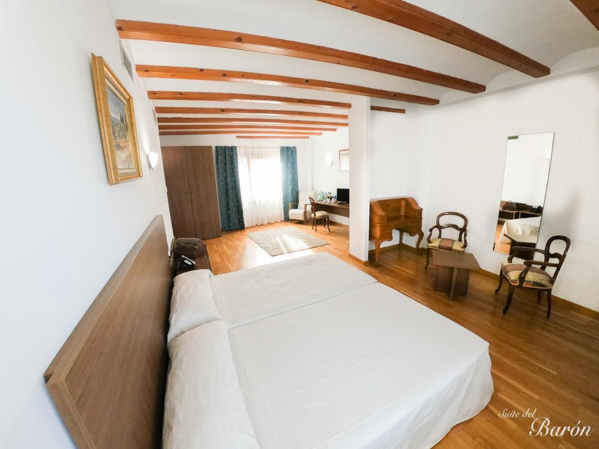 Hotel Baron Andilla Valdealgorfa Buitenkant foto