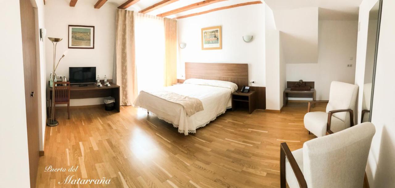 Hotel Baron Andilla Valdealgorfa Buitenkant foto