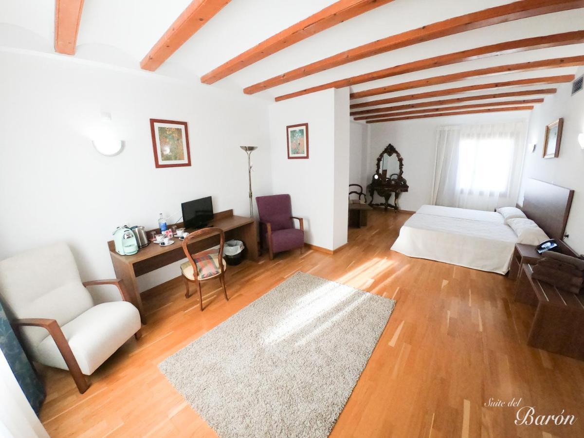 Hotel Baron Andilla Valdealgorfa Buitenkant foto