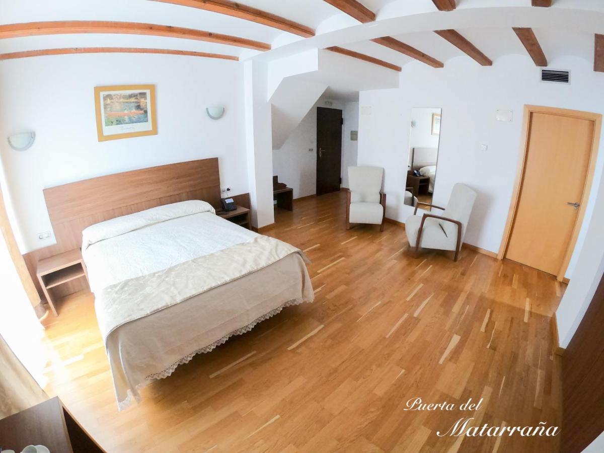 Hotel Baron Andilla Valdealgorfa Buitenkant foto