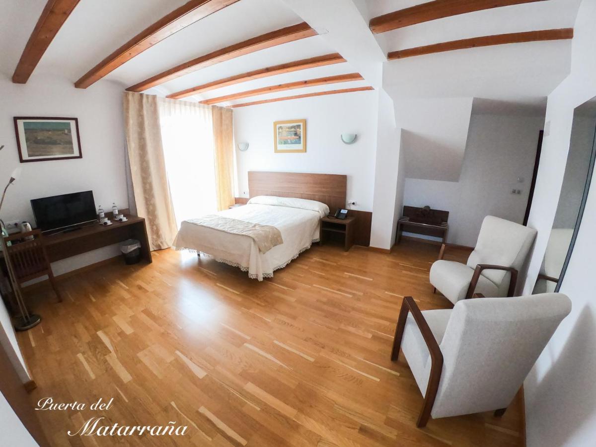Hotel Baron Andilla Valdealgorfa Buitenkant foto