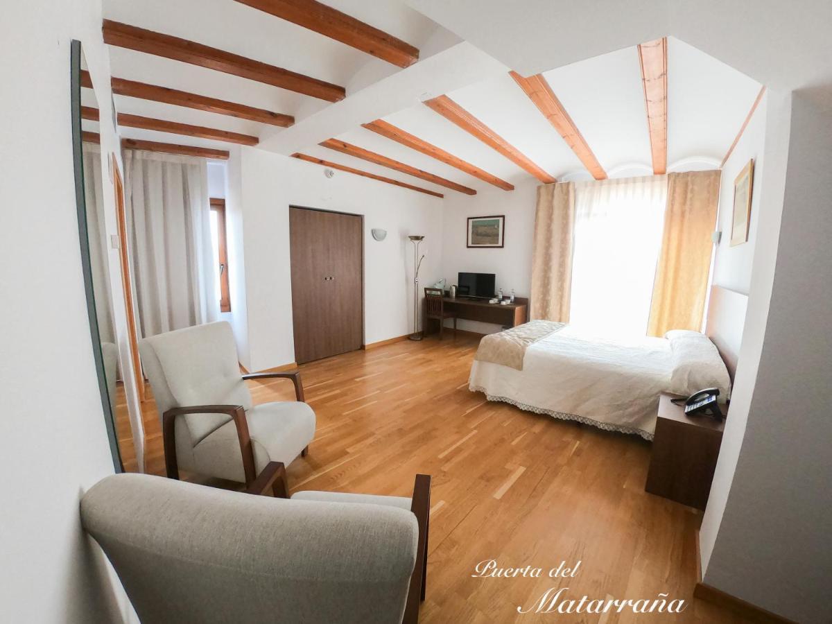 Hotel Baron Andilla Valdealgorfa Buitenkant foto