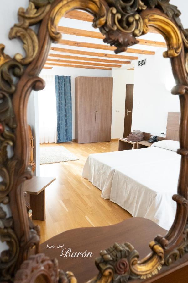 Hotel Baron Andilla Valdealgorfa Buitenkant foto